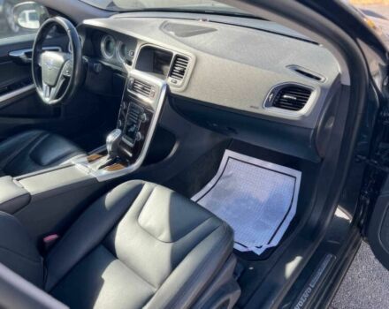 Черный Вольво С60, объемом двигателя 2.5 л и пробегом 84 тыс. км за 5000 $, фото 8 на Automoto.ua