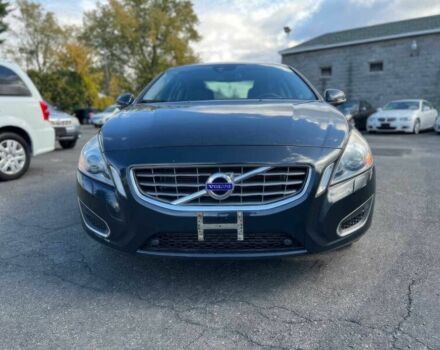 Черный Вольво С60, объемом двигателя 2.5 л и пробегом 84 тыс. км за 5000 $, фото 1 на Automoto.ua