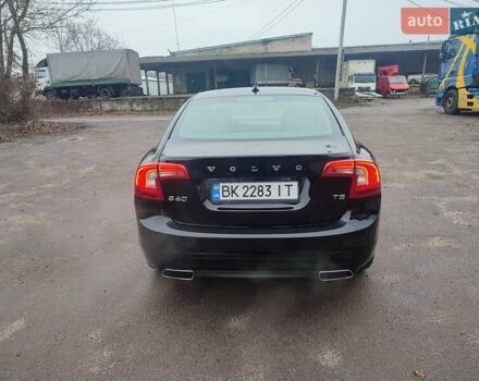Черный Вольво С60, объемом двигателя 2.5 л и пробегом 133 тыс. км за 12100 $, фото 6 на Automoto.ua