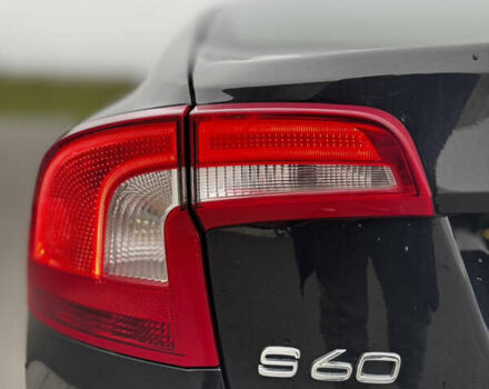 Черный Вольво С60, объемом двигателя 2.5 л и пробегом 138 тыс. км за 7900 $, фото 22 на Automoto.ua