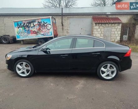 Черный Вольво С60, объемом двигателя 2.5 л и пробегом 133 тыс. км за 12100 $, фото 8 на Automoto.ua