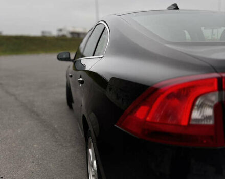 Черный Вольво С60, объемом двигателя 2.5 л и пробегом 138 тыс. км за 7900 $, фото 26 на Automoto.ua