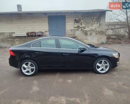 Черный Вольво С60, объемом двигателя 2.5 л и пробегом 133 тыс. км за 12100 $, фото 4 на Automoto.ua
