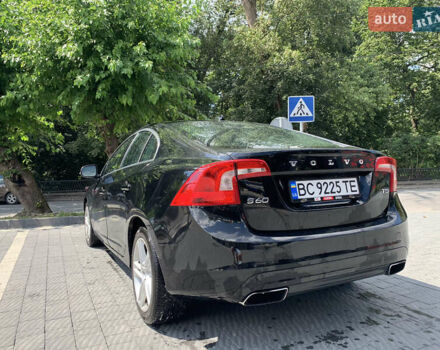 Черный Вольво С60, объемом двигателя 2 л и пробегом 236 тыс. км за 9800 $, фото 4 на Automoto.ua