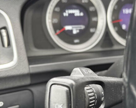 Черный Вольво С60, объемом двигателя 2.5 л и пробегом 138 тыс. км за 7900 $, фото 46 на Automoto.ua