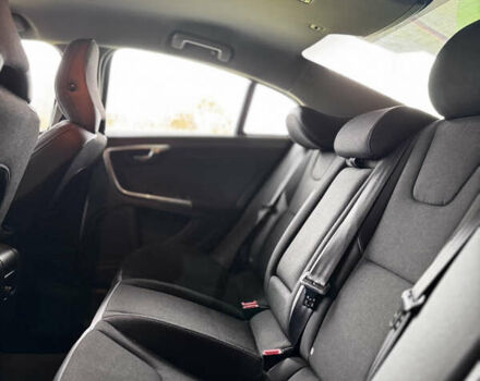 Черный Вольво С60, объемом двигателя 2.5 л и пробегом 138 тыс. км за 7900 $, фото 50 на Automoto.ua