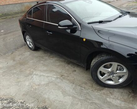 Чорний Вольво С60, об'ємом двигуна 2.5 л та пробігом 100 тис. км за 15500 $, фото 19 на Automoto.ua