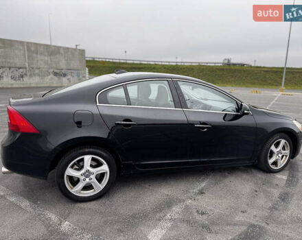 Черный Вольво С60, объемом двигателя 2.5 л и пробегом 138 тыс. км за 7900 $, фото 12 на Automoto.ua