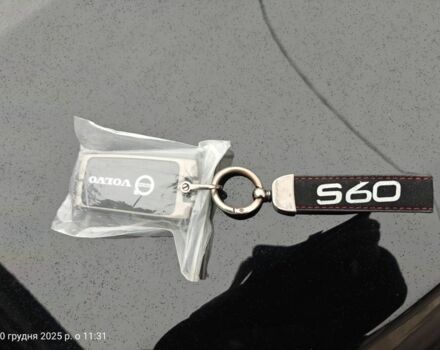 Чорний Вольво С60, об'ємом двигуна 2.5 л та пробігом 100 тис. км за 15500 $, фото 1 на Automoto.ua