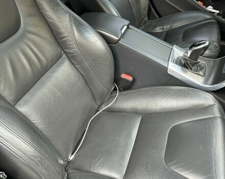 Черный Вольво С60, объемом двигателя 2.5 л и пробегом 304 тыс. км за 9400 $, фото 21 на Automoto.ua