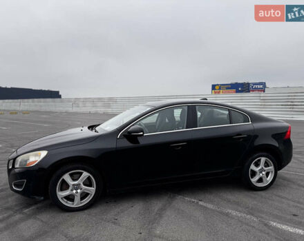 Черный Вольво С60, объемом двигателя 2.5 л и пробегом 138 тыс. км за 7900 $, фото 13 на Automoto.ua