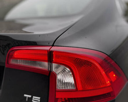 Черный Вольво С60, объемом двигателя 2.5 л и пробегом 138 тыс. км за 7900 $, фото 25 на Automoto.ua