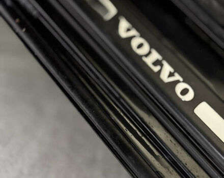 Черный Вольво С60, объемом двигателя 2.5 л и пробегом 138 тыс. км за 7900 $, фото 48 на Automoto.ua