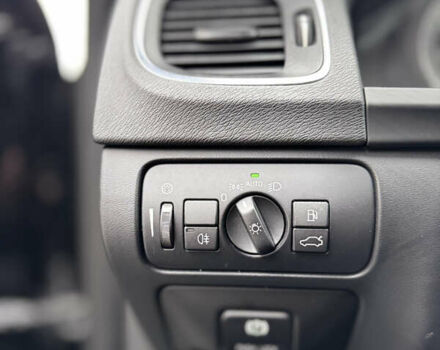 Черный Вольво С60, объемом двигателя 2.5 л и пробегом 138 тыс. км за 7900 $, фото 69 на Automoto.ua