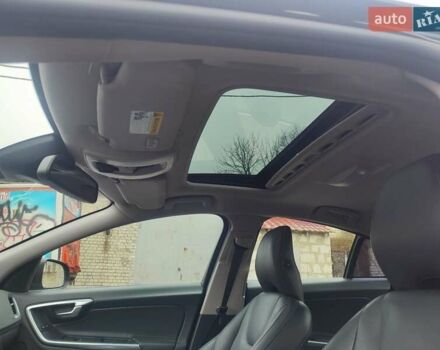 Черный Вольво С60, объемом двигателя 2.5 л и пробегом 133 тыс. км за 12100 $, фото 19 на Automoto.ua