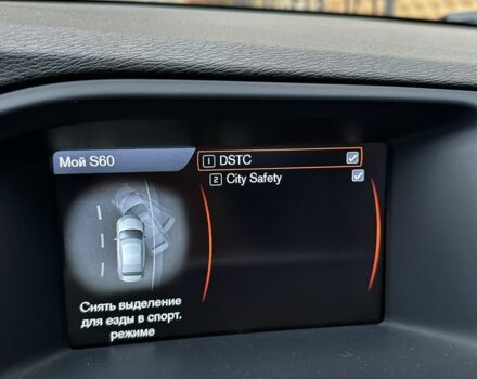 Черный Вольво С60, объемом двигателя 2.5 л и пробегом 304 тыс. км за 9400 $, фото 14 на Automoto.ua