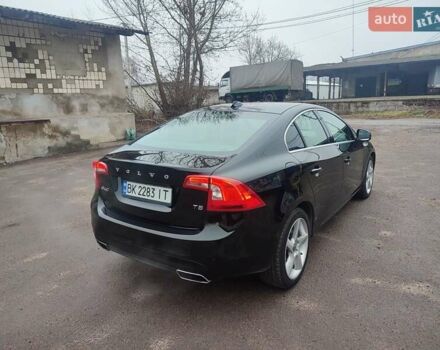Черный Вольво С60, объемом двигателя 2.5 л и пробегом 133 тыс. км за 12100 $, фото 5 на Automoto.ua