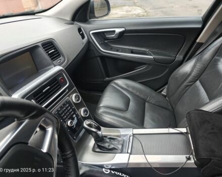 Чорний Вольво С60, об'ємом двигуна 2.5 л та пробігом 100 тис. км за 15500 $, фото 15 на Automoto.ua