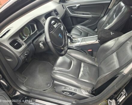 Чорний Вольво С60, об'ємом двигуна 2.5 л та пробігом 100 тис. км за 15500 $, фото 18 на Automoto.ua