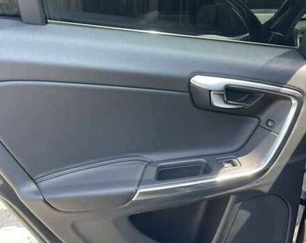 Черный Вольво С60, объемом двигателя 2.5 л и пробегом 235 тыс. км за 8100 $, фото 12 на Automoto.ua