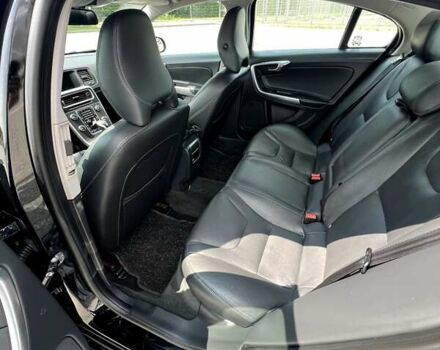 Черный Вольво С60, объемом двигателя 2.5 л и пробегом 150 тыс. км за 13500 $, фото 16 на Automoto.ua