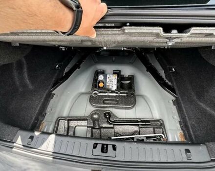 Черный Вольво С60, объемом двигателя 2.5 л и пробегом 150 тыс. км за 13500 $, фото 12 на Automoto.ua