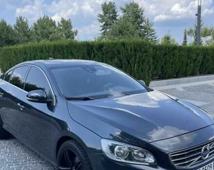Черный Вольво С60, объемом двигателя 2.5 л и пробегом 235 тыс. км за 8100 $, фото 1 на Automoto.ua