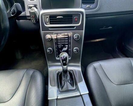 Черный Вольво С60, объемом двигателя 2 л и пробегом 215 тыс. км за 13000 $, фото 14 на Automoto.ua