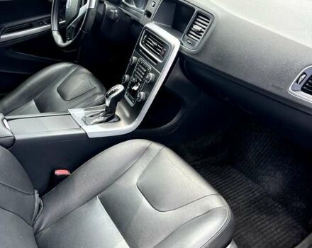 Черный Вольво С60, объемом двигателя 2.5 л и пробегом 150 тыс. км за 13500 $, фото 10 на Automoto.ua