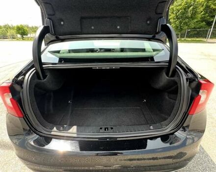 Черный Вольво С60, объемом двигателя 2.5 л и пробегом 150 тыс. км за 13500 $, фото 14 на Automoto.ua