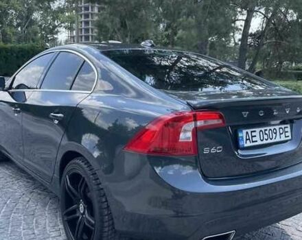 Черный Вольво С60, объемом двигателя 2.5 л и пробегом 235 тыс. км за 8100 $, фото 5 на Automoto.ua