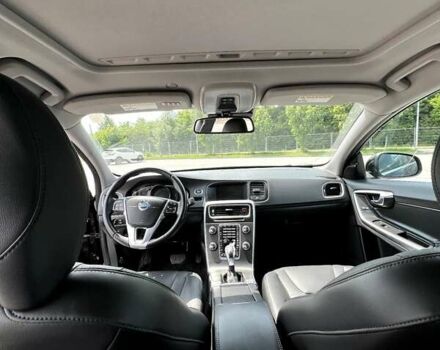 Черный Вольво С60, объемом двигателя 2.5 л и пробегом 150 тыс. км за 13500 $, фото 5 на Automoto.ua