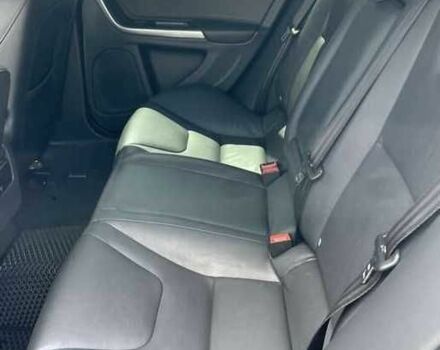 Черный Вольво С60, объемом двигателя 2.5 л и пробегом 235 тыс. км за 8100 $, фото 18 на Automoto.ua