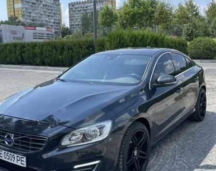 Черный Вольво С60, объемом двигателя 2.5 л и пробегом 235 тыс. км за 8100 $, фото 2 на Automoto.ua
