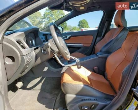 Черный Вольво С60, объемом двигателя 2 л и пробегом 135 тыс. км за 1300 $, фото 6 на Automoto.ua