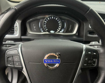 Чорний Вольво С60, об'ємом двигуна 2.5 л та пробігом 77 тис. км за 13500 $, фото 10 на Automoto.ua