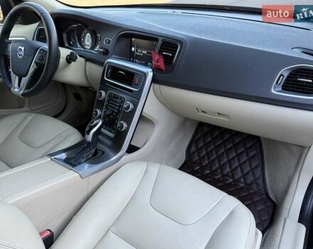 Черный Вольво С60, объемом двигателя 1.97 л и пробегом 140 тыс. км за 10500 $, фото 58 на Automoto.ua