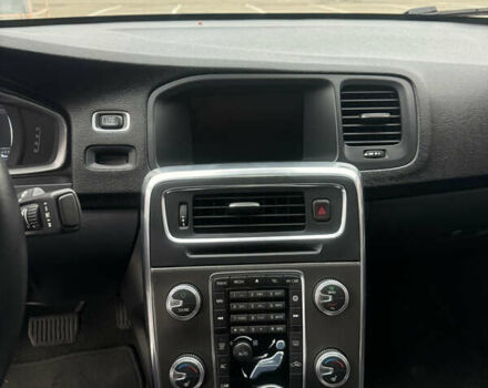 Чорний Вольво С60, об'ємом двигуна 2.5 л та пробігом 77 тис. км за 13500 $, фото 9 на Automoto.ua