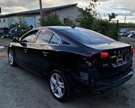 Черный Вольво С60, объемом двигателя 2 л и пробегом 208 тыс. км за 9550 $, фото 4 на Automoto.ua