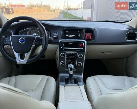 Черный Вольво С60, объемом двигателя 1.97 л и пробегом 140 тыс. км за 10500 $, фото 62 на Automoto.ua