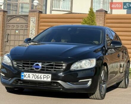 Черный Вольво С60, объемом двигателя 1.97 л и пробегом 140 тыс. км за 10500 $, фото 2 на Automoto.ua