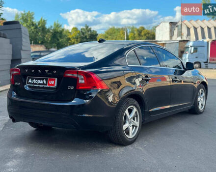 Черный Вольво С60, объемом двигателя 2 л и пробегом 255 тыс. км за 10340 $, фото 8 на Automoto.ua