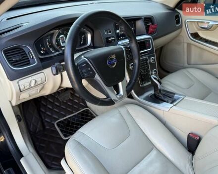 Черный Вольво С60, объемом двигателя 1.97 л и пробегом 140 тыс. км за 10500 $, фото 40 на Automoto.ua