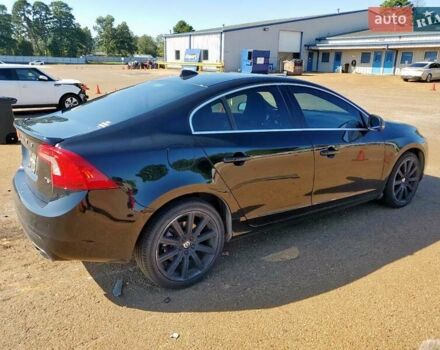 Черный Вольво С60, объемом двигателя 2 л и пробегом 135 тыс. км за 1300 $, фото 2 на Automoto.ua