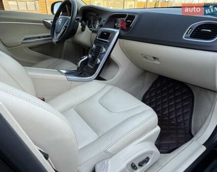 Черный Вольво С60, объемом двигателя 1.97 л и пробегом 140 тыс. км за 10500 $, фото 54 на Automoto.ua