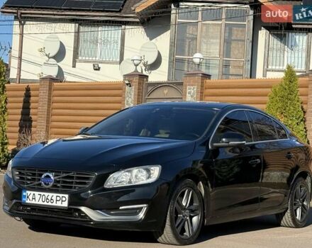 Черный Вольво С60, объемом двигателя 1.97 л и пробегом 140 тыс. км за 10500 $, фото 6 на Automoto.ua