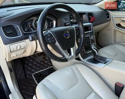 Черный Вольво С60, объемом двигателя 1.97 л и пробегом 140 тыс. км за 10500 $, фото 41 на Automoto.ua