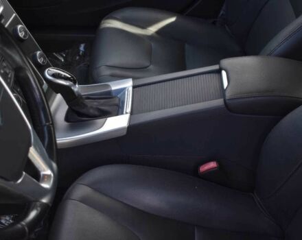 Чорний Вольво С60, об'ємом двигуна 2.5 л та пробігом 74 тис. км за 9500 $, фото 10 на Automoto.ua