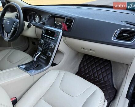 Черный Вольво С60, объемом двигателя 1.97 л и пробегом 140 тыс. км за 10500 $, фото 57 на Automoto.ua