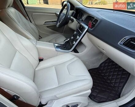 Черный Вольво С60, объемом двигателя 1.97 л и пробегом 140 тыс. км за 10500 $, фото 53 на Automoto.ua